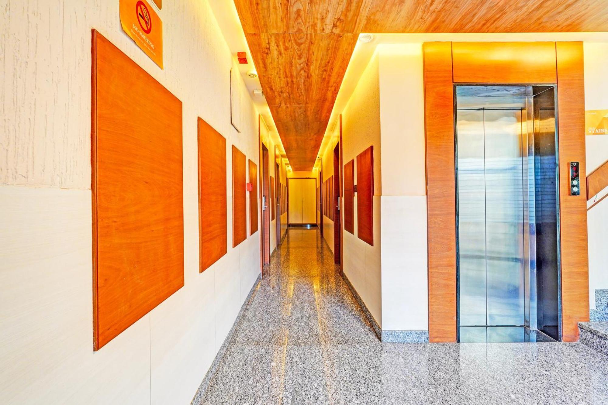 Super Townhouse Indiranagar Hotel Bengaluru Kültér fotó